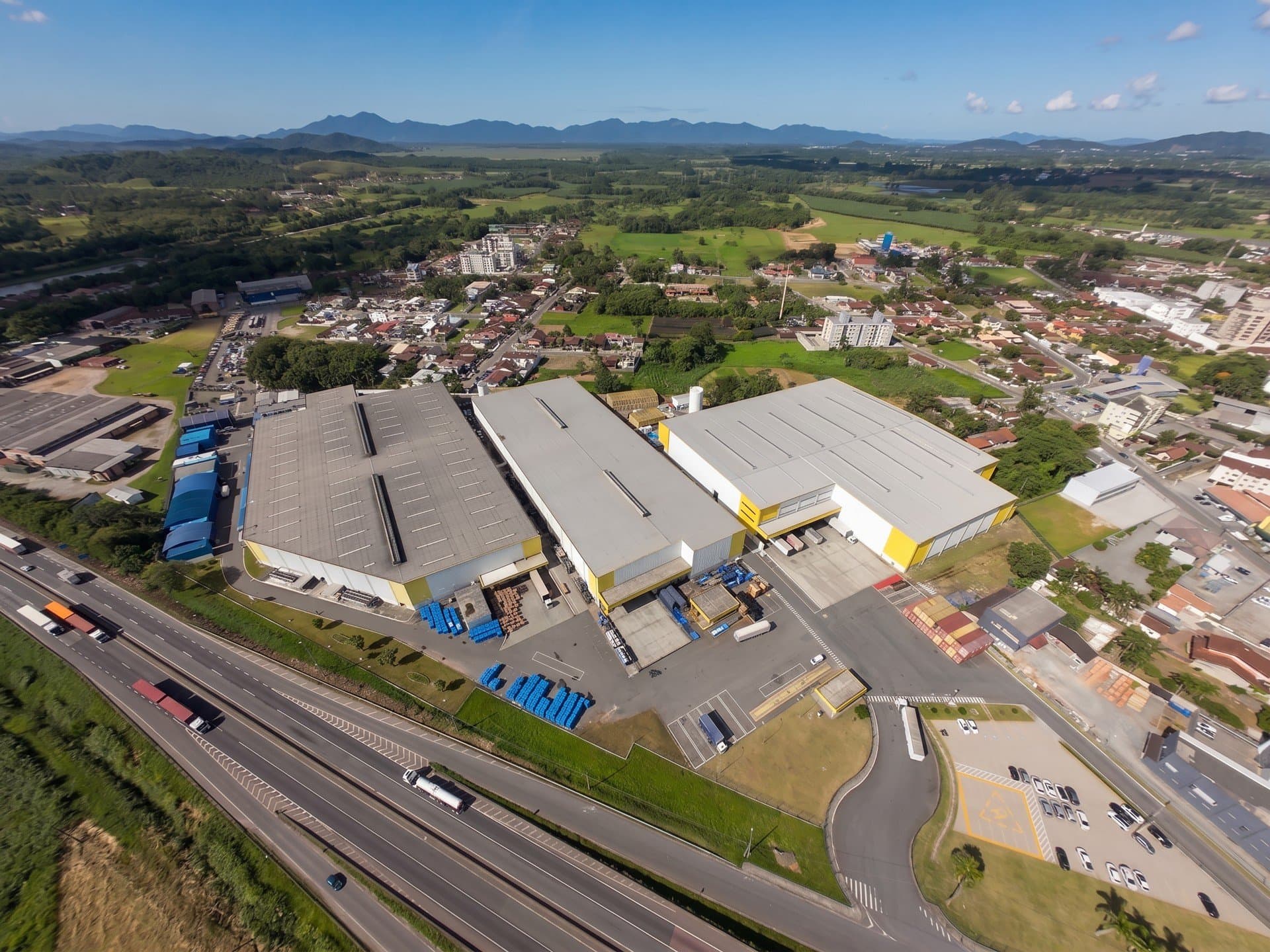 No estado com o menor desemprego do Brasil, Britânia vira a maior pagadora de Joinville